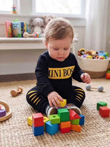 Vista 2 de Conjunto de 2 piezas de sudadera con estampado de letras de manga larga y pantalones para bebé niño Negro
