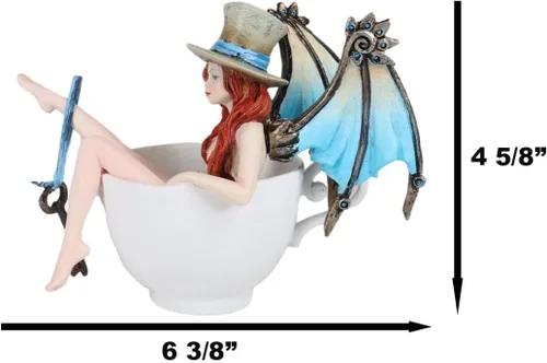 Vista 3 de Ebros Gift Amy Brown - Taza de té Steampunk cerrajero portador de llaves con alas de dragón mecánicas y sombrero de copa en baño de té cálido
