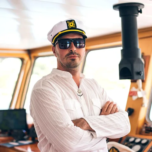 Vista 3 de LaVenty Sombrero de capitán de yate, disfraz de capitán de yate, juego de accesorios de marinero con accesorio de capitán para Halloween, accesorios