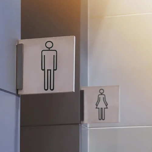 Vista 5 de Letrero de baño acrílico con adhesivo en la parte posterior para hombres y mujeres, letreros de puerta de baño, letreros de baño para negocios, Negro