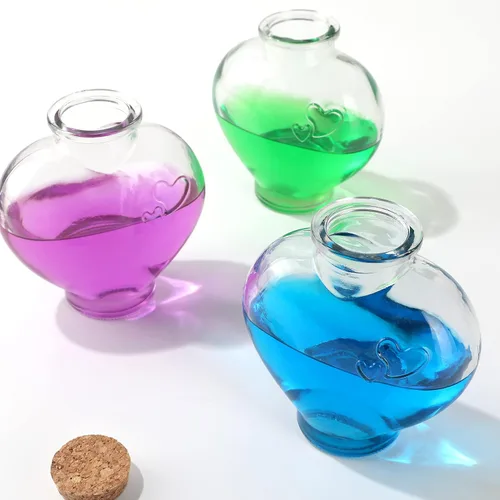 Vista 4 de Magic Season Botellas de vidrio decorativas con tapones de corcho (botellas en forma de corazón de 12 fl oz / 2 piezas)