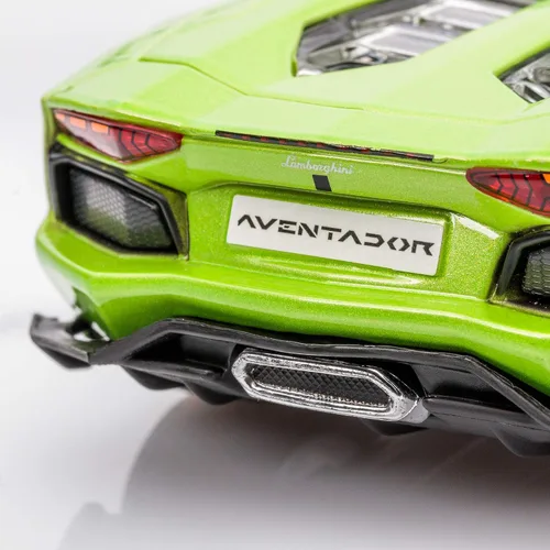Vista 3 de Maqueta de auto Lamborghini Aventador Die Cast, de Maisto (escala 1:24)