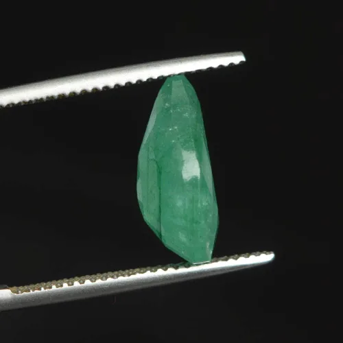 Vista 4 de Esmeralda verde natural de 4,80 quilates. Piedra para hacer joyas con corte de pera con certificado de huevo DX-741