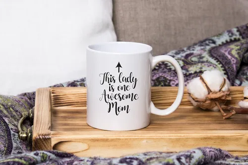 Vista 4 de Taza de café divertida con texto en inglés «One Awesome Mom», regalos para mamá, mujeres, los mejores regalos para mamá de parte de su hija, hijo