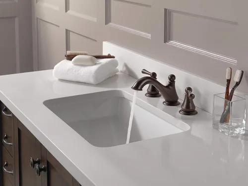 Vista 2 de Delta Faucet Haywood - Grifo amplio de lavabo con dos manijas, 35999LF-RB