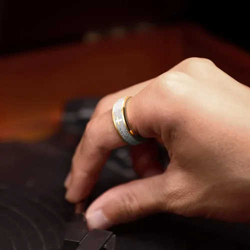 Vista 5 de King Will Anillo giratorio de acero inoxidable de 0.315 in, color negro, oroplata, anillo giratorio para hombre, ajuste cómodo