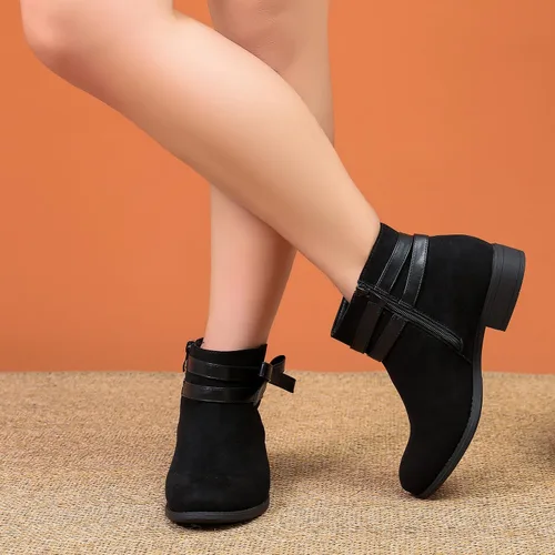 Vista 6 de Luoika Botines anchos para mujer, botines de invierno extra anchos con cremallera lateral y tacón bajo.
