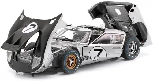 Vista 4 de SC404S 1966 Ford GT-40 MK 2 Plata No.7 1-18 Modelo de coche fundido a troquel