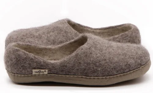Vista 3 de Nootkas Zapatos de casa 'Victoria' de lana merino de fieltro para mujer