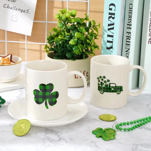 Vista 3 de Whaline Juego de 2 tazas del Día de San Patricio de 12 onzas con diseño de trébol a cuadros de búfalo para café, tazas de cerámica irlandesa a