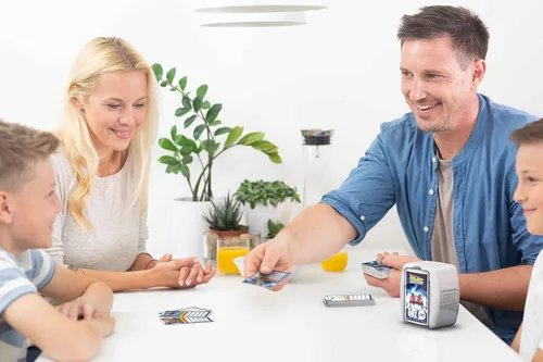 Vista 9 de Juego de cartas Back to the Future Top Trumps Quiz