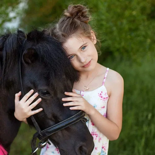 Vista 2 de MONOOC Regalos de Pascua para niños y niñas, regalos de caballo para niñas, collar de caballo de acero inoxidable para niñas, joyería para niños