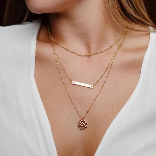 Vista 4 de Ava Riley Collar para mujer, gargantilla delicada chapada en oro de 14 quilates, collares de plata en capas para mujer, joyería de playa de moda