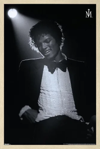 Vista 7 de Trends International Michael Jackson - Póster de pared Spotlight, 22.4 pulgadas de largo x 14.7 W, versión enmarcada en madera de granero Versión