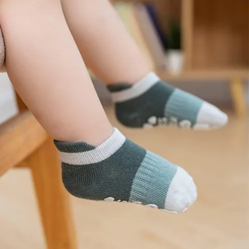 Vista 2 de Calcetines de agarre para bebé, antideslizantes, con agarres, unisex, para niña, niño, calcetines de tobillo para caminar