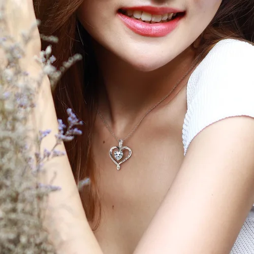 Vista 4 de Collares de corazón para mujer