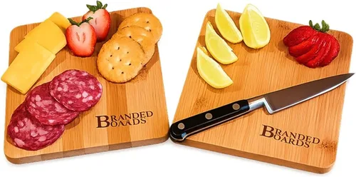 Vista 11 de Tabla de cortar de bambú pequeña y mini de Branded Boards, ideal para apartamentos, vehículos recreativos, barra de casa, tablas de charcutería