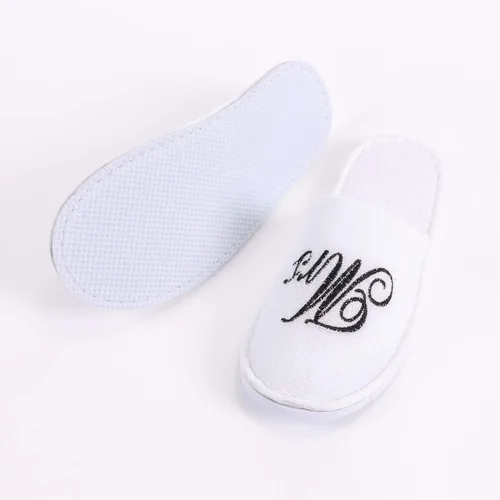 Vista 6 de Romance Helpers Couple Slipper Gift Set Set of 2 White Matching Spa Hotel Bath Slippers for Couples