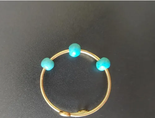 Vista 6 de Anillo de ansiedad para aliviar el estrés, anillo triple de cuentas de turquesa natural, anillo giratorio con relleno de oro de 14 quilates