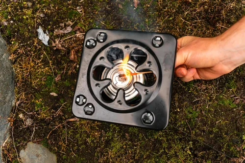 Vista 5 de Coghlan's Estufa de Campamento Plegable Portátil – Estufa de Cocina Compacta y Ligera de Acero para Camping, Mochilero, Senderismo o Uso