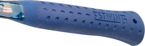 Vista 4 de Martillo Estwing Hammertooth - Garra de arranque recta de 22 oz con cara lisa y agarre de reducción de impactos - E6-22T, Azul
