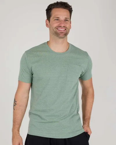 Vista 2 de Real Essentials Paquete de 4 camiseta deportiva de algodón de manga corta con cuello redondo y bolsillo para hombre