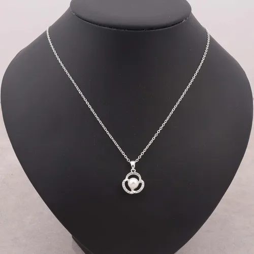 Vista 3 de Juego de joyas para dama de honor para boda, chapado en oro de 18 quilates, oro rosa, plata con colgante trilateral con collar de perlas