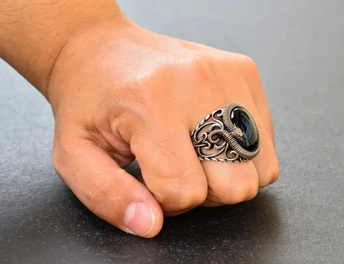 Vista 7 de Enigmatic Serpent 925K Sterling Silver Men's Gemstone Ring - Symbolic Power & Handcrafted Intricacy