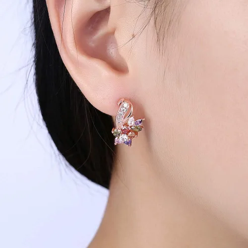 Vista 2 de Milanluna Aretes de plata de ley chapados en oro rosa, con circonita cúbica colorida y mariposa, hipoalergénicos, delicados aretes para mujer