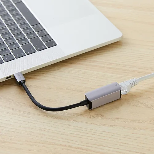 Vista 6 de Amazon Basics Adaptador de aluminio USB-C a RJ45 Gigabit Ethernet, red rápida, gris, 2.07 x 0.81 x 0.6 pulgadas