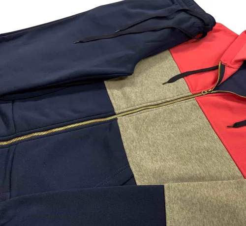 Vista 2 de Royal Threads Canada Chamarra de vellón ColorBlock y pantalones deportivos para mujer, traje de vellón de 2 piezas