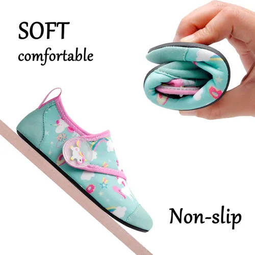 Vista 5 de Scurtain - Zapatos acuáticos para niños, calcetines acuáticos de secado rápido con sensación de pies descalzos para niños, niñas y bebés con suela