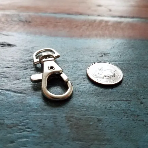 Vista 4 de Specialist ID - Paquete de 10 ganchos de metal de alta calidad con cierre de langosta para manualidades, clip de 1.5 pulgadas con broche de gatillo