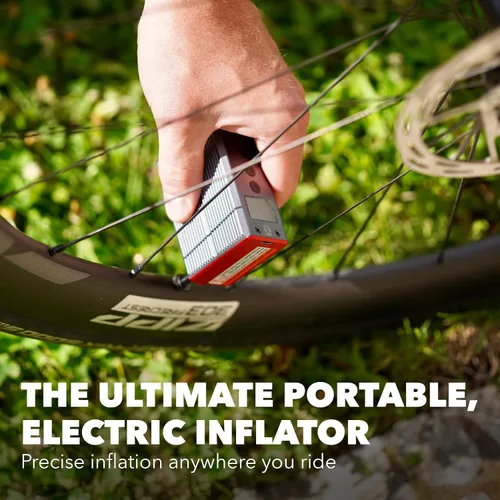 Vista 2 de SILCA ELETTRICO - Bomba eléctrica para bicicleta, bomba digital para neumáticos de bicicleta con apagado automático, recargable USB-C, ultraligera