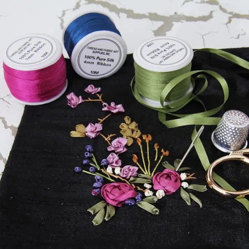 Vista 5 de Threadart Juego de cintas de seda - Tonos azules - Colección Five Spool - 100% seda pura - 55 yardas Coordinated set of soft 100% pure silk ribbon