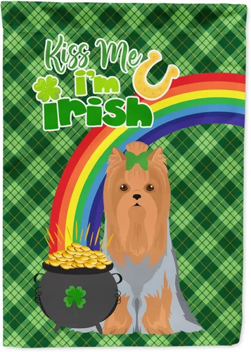 Vista 111 de Caroline's Treasures WDK4731GF - Bandera decorativa para jardín del día de San Patricio, color negro y tostado, Airedale Terrier, para jardín