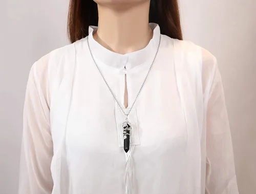 Vista 3 de XIANNVXI Collar de cristal con dije de punto envuelto en flores, collares de cristales curativos de Reiki, collares de piedra preciosa de cuarzo