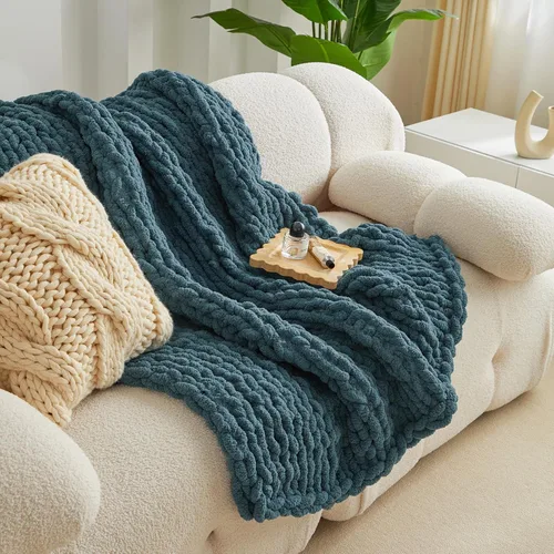 Vista 2 de Longhui bedding Manta de punto grueso hecha a mano, lujosa manta de punto trenzado de felpilla para sofá, sofá y cama, manta decorativa ultra suave