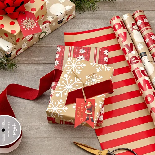 Vista 2 de Hallmark - Paquete de papel de regalo reversible de Navidad (3 rollos: 120 pies cuadrados en total) Felices fiestas, copos de nieve, muñecos