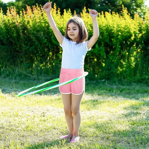 Vista 6 de Resinta Paquete de 5 pantalones cortos deportivos para niñas, pantalones cortos de fútbol para niños, de secado rápido, pantalones cortos