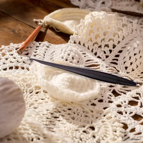 Vista 7 de Ommi - Ganchos de ganchillo con mango ergonómico, gancho de ganchillo de madera de ébano hecho a mano de 7 pulgadas, aguja de tejer, tejido de hilo
