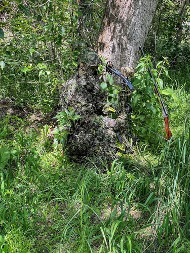 Vista 9 de QuikCamo Mossy Oak 3D Leafy Camo Ghillie Suit - Breathable Quiet Mesh, Snaps and Zippered Pockets for Turkey Hunting