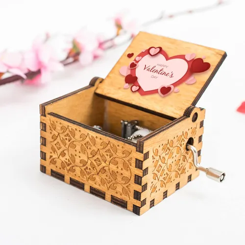 Vista 4 de Caja de música de madera personalizada U R My Sunshine Cajas musicales de manivela personalizadas, un regalo significativo para mujeres, hombres