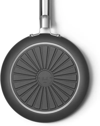 Vista 5 de Smeg Utensilios de cocina Sartén negra de 10 pulgadas