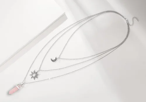 Vista 11 de Collar gótico de sol y luna para mujer, collares con colgante de cristal, accesorios Y2K, collar de luna creciente en capas para mujer, collar