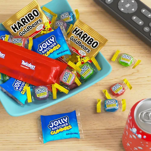 Vista 6 de HARIBO, JOLLY RANCHER y TWIZZLERS - Paquete surtido de dulces con sabor a frutas, 31.4 onzas