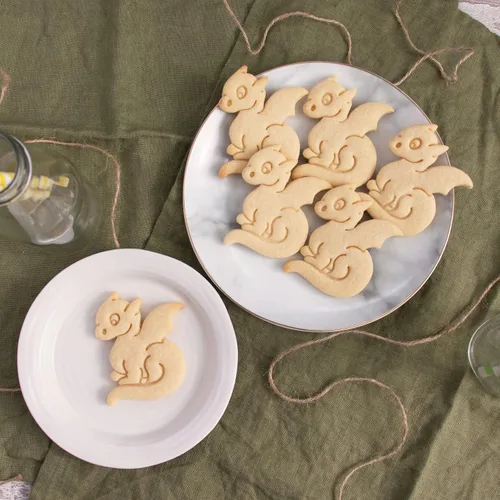 Vista 4 de Cortador de galletas Baby Dragon, 1 pieza - Bakerlogy