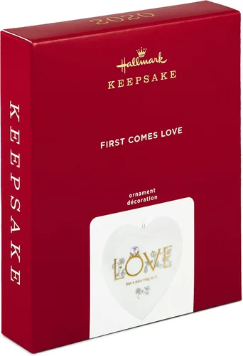 Vista 3 de Hallmark Keepsake Adorno de Navidad 2020 First Comes Love Anillo de compromiso Corazón Porcelana