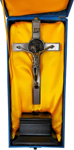 Vista 6 de Dvdmatinemovies - Crucifijo de metal de San Benito - Cruz de pared religiosa de 9 pulgadas y cruz de mesa con Jesucristo e INRI - Crucifijo de metal