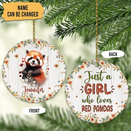 Vista 2 de Hyturtle Adorno de Navidad personalizado para amantes del panda rojo, adorno de cerámica con nombre personalizado de Just A Girl Who Loves Red